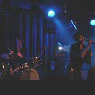 Brett Anderson presenteert het singer/songwriterschap in een groots Suederecept