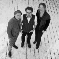 Johan Dupont Trio sur la balançoire rouge…