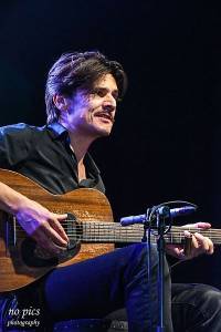 Tiny Legs Tim - Tim De Graeve - Muziek en cultuur creëren is een noodzaak. Het is ook een noodzaak voor mensen om cultuur te beleven, je kunt dat niet loskoppelen uit de samenleving en zal dus zeker blijven bestaan