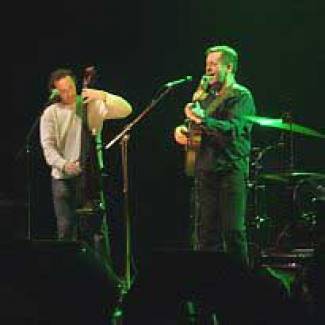 Luka Bloom, met of zonder band, altijd even warm en hartih