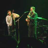 Luka Bloom, met of zonder band, altijd even warm en hartih