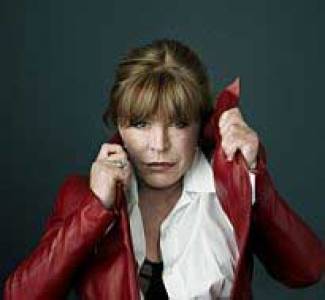 Marianne Faithfull - Heerlijk ondeugend besje met virtuoze band