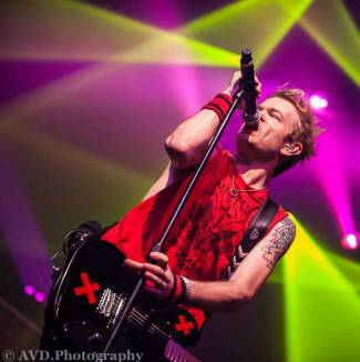 Bruisende Punkrockparty voor 20 jaar Sum 41!