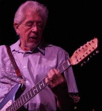 John Mayall - Ouwe bluesrat still alive &amp; kicking