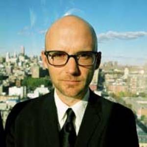 Moby et ses amis ravalent la façade de « Wait For Me »