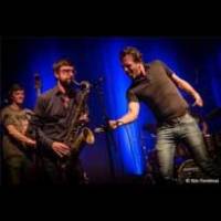 Taxiwars - Super goed groovy optreden - Barman regeert