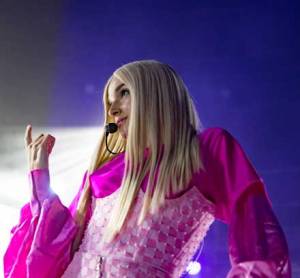 Poppy barbie asiatique pour public juvénile… 