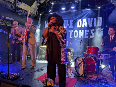 Michelle David &amp; The True-Tones - Souldiva zonder kapsones
