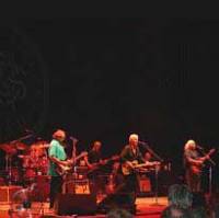 David Crosby (68), Stephen Stills (65) en Graham Nash (68): Icoon opa’s om te koesteren!