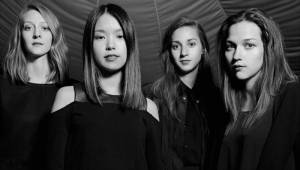 Un groupe de rock féminin à couteaux tirés…