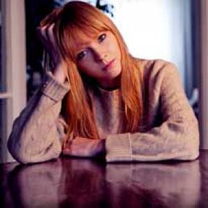Lucy Rose change de vélo…