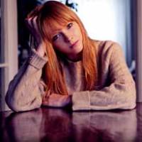 Lucy Rose change de vélo…