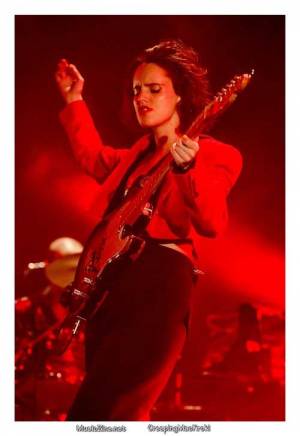 Anna Calvi creëert een bijzonder sfeertje!  