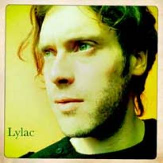 Lylac au bout du chemin.