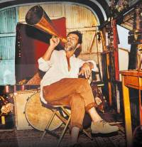 Christophe Maé dépeint « Les gens » dans son nouveau single !