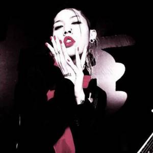 Miyavi, the new guitar hero!