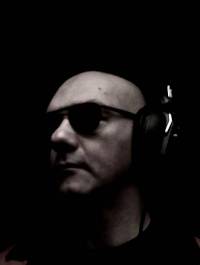 Tribe Guru - Kurt Verheyen (TRiBE GURU) - Ik ben muzikaal  gewoon niet in één hokje te vangen, dat typeert mij
