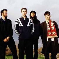 Folly Group humain et tellement proche…