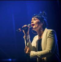 Jessie Ware, of hoe ook hitmachines live tekort kunnen schieten