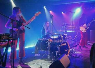 Stonefield - Grooven met de zusjes Findlay
