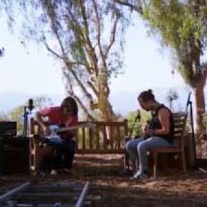 Thom Yorke et Jonny Greenwood se la jouent à la Vini Reilly…