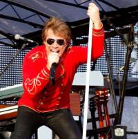 Bon Jovi Beach: strandfeestje met een sputterende hitjukebox