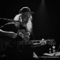 J Mascis - Dinosaur Jr. unplugged en snedig