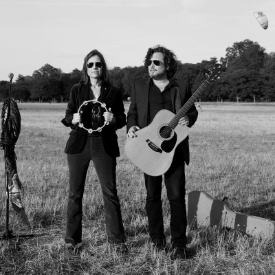 Sylvain Laforge et Angela Randall : l'alchimie intacte du duo LUX the band