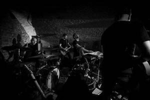 Stereoseat - Soms word ik ‘s nachts wakker, en heb ik plots een idee. Dan bel ik ook terug naar mezelf om zeker te zijn dat ik de volgende morgen de essentie van het idee nog kan recupereren