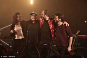 Avancez d’une place !