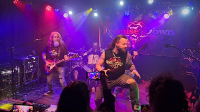 Promise Down - Wij zijn Promise Down, wij spelen f*king rock’n’roll!