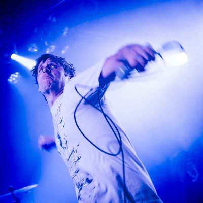 Un show rock’n’roll, bordélique, énergique et rafraîchissant…