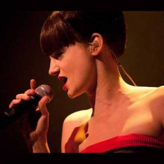 Hooverphonic sluit terug aan bij de Belgische scène …
