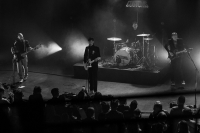 Customs – Een snedige terugkeer