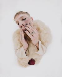 Mustii, l’extra-terrestre…