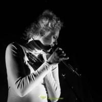 SX - Wat een band, wat een madam! Gewoonweg klasse. 