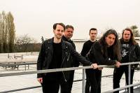 Eternal Breath - Kenny Geerts - Wij zijn een zeer leuke hechte vriendengroep waar iedereen zijn eigen nodige inbreng heeft. Dit maakt ons keihard en zeer gemotiveerd om door te gaan met nieuwe nummers