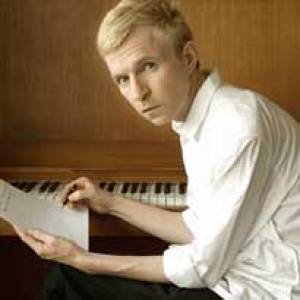 Jay-Jay Johanson enterre la hache de guerre..