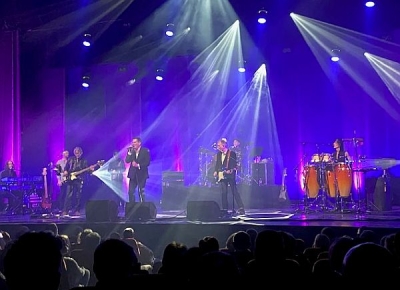 Tony Hadley - 40 th anniversary tour - Tony solo meets Spandau Ballet