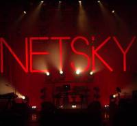 Netsky live staat ér …én heerst bescheiden …