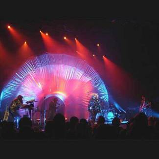 Goldfrapp op half feestelijke kracht …