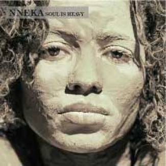 Nneka entame sa tournée à Anvers