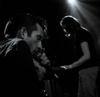 Falling Man - Pop.1280 - Het stralende donker