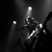 Chelsea Wolfe - emotievolle betoverende kaleidoscoop van sounds - evenwichtig , coherent en authentiek