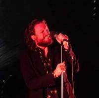 Father John Misty: sterk concert van de sarcastische crooner