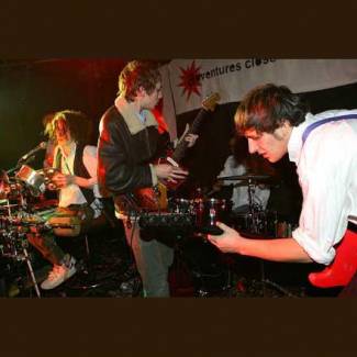 Mystery Jets - Meezingpsychedelica in voorgekauwd Britpopjasje
