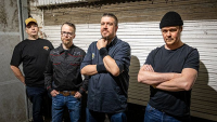 Fat Bastard - Jorn (Fat Bastard) - Er is geen mooier compliment om vergeleken te worden. Maar we proberen niet Motorhead of Peter Pan Speedrock te zijn, we zijn Fat Bastard! We maken de muziek die we zelf graag horen