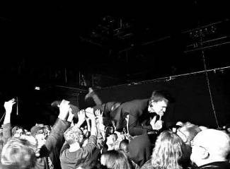 Daughters - What the f***!