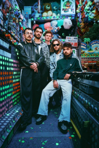 Empty Head lève le rideau sur Freak Show